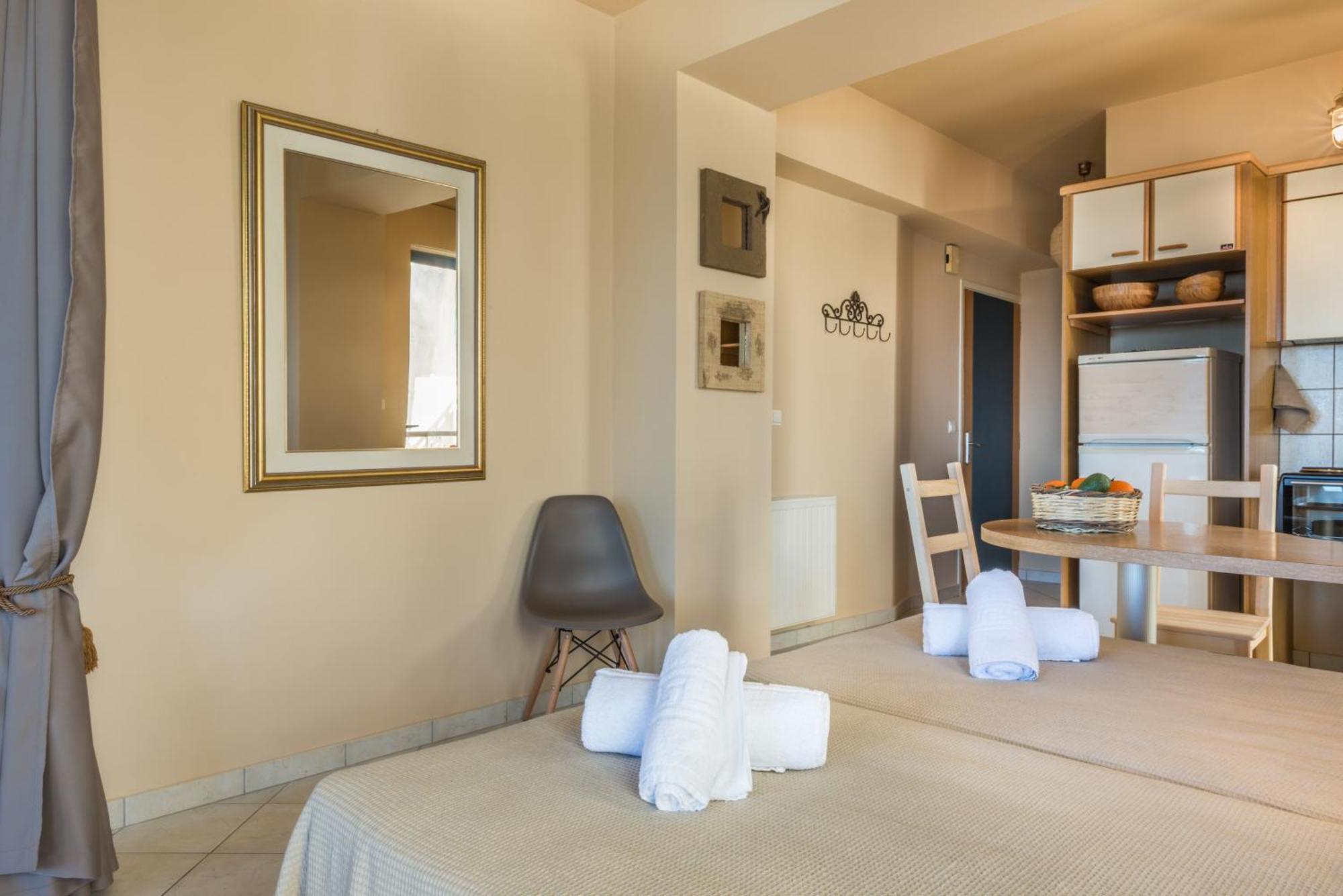 Nais Apartments & Studios Chania  Bilik gambar